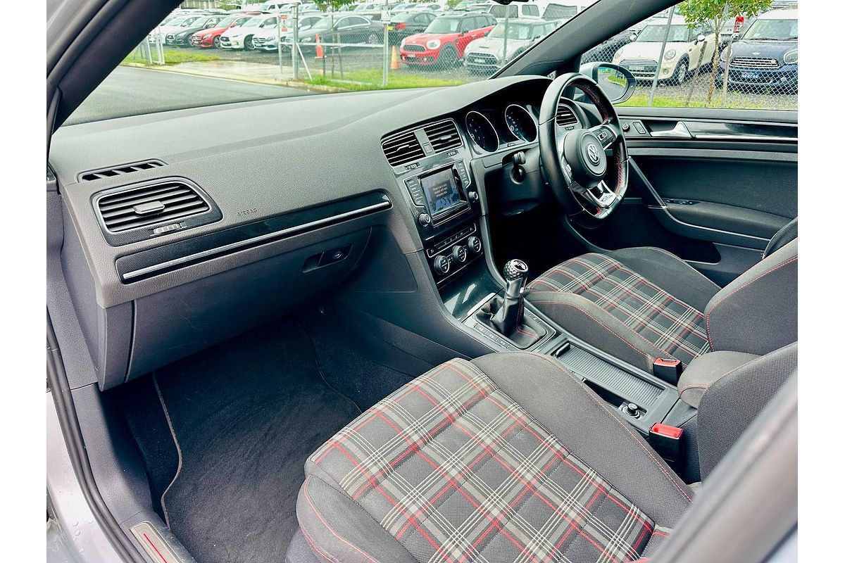 2014 Volkswagen Golf GTI 7