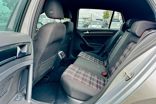 2014 Volkswagen Golf GTI 7