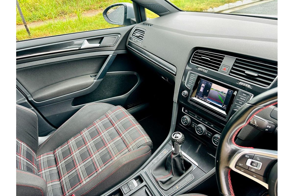 2014 Volkswagen Golf GTI 7