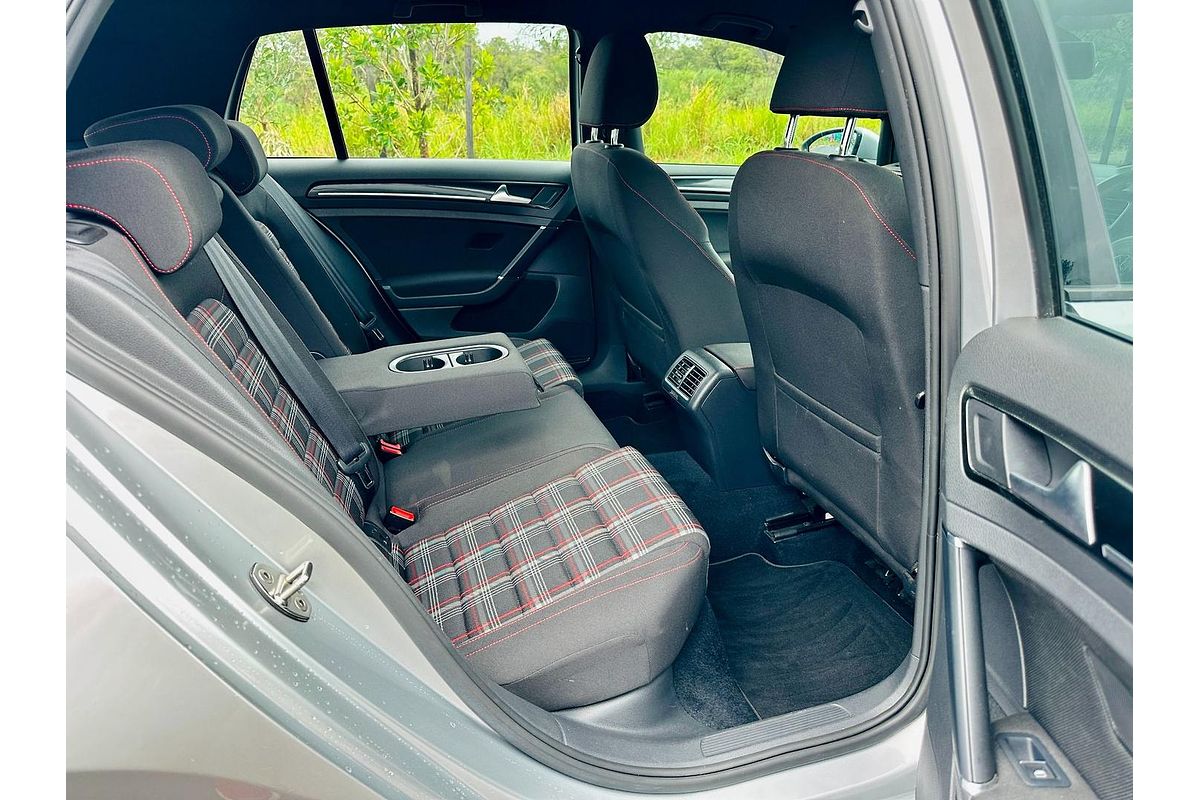 2014 Volkswagen Golf GTI 7