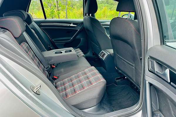 2014 Volkswagen Golf GTI 7