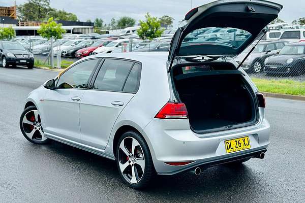 2014 Volkswagen Golf GTI 7