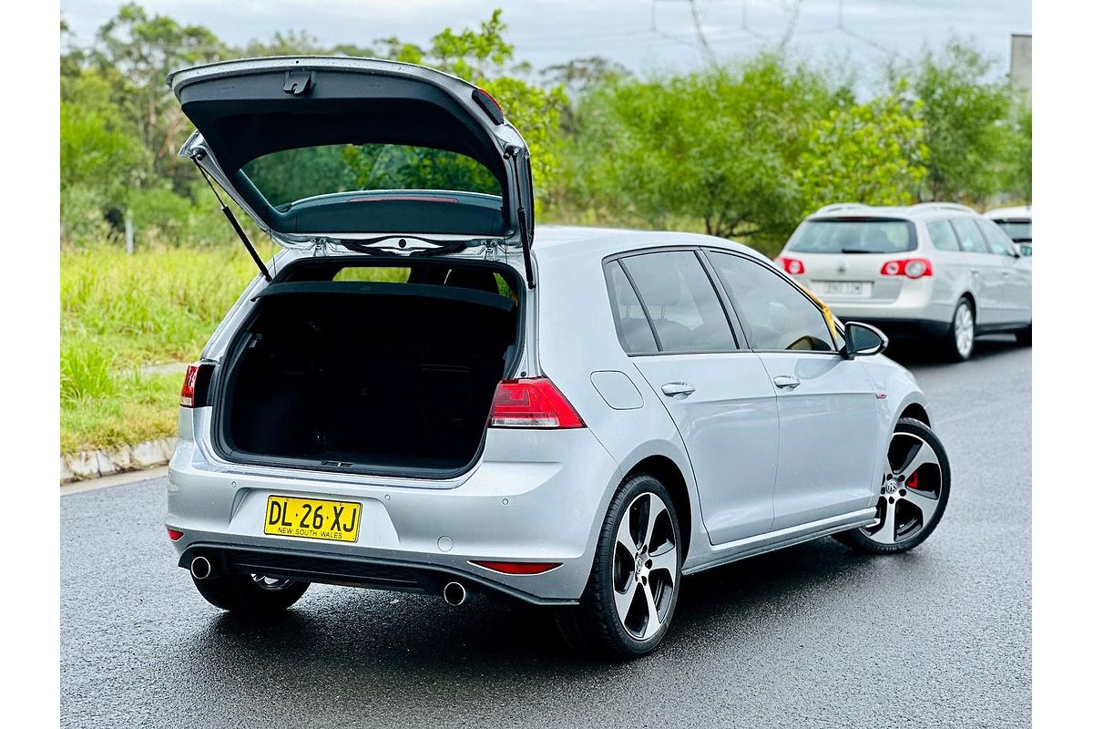2014 Volkswagen Golf GTI 7