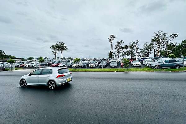 2014 Volkswagen Golf GTI 7