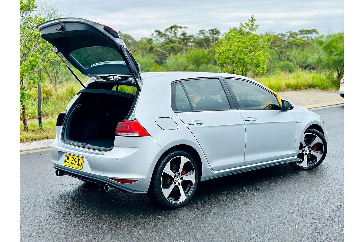 2014 Volkswagen Golf GTI 7
