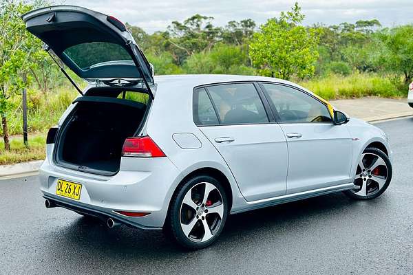 2014 Volkswagen Golf GTI 7
