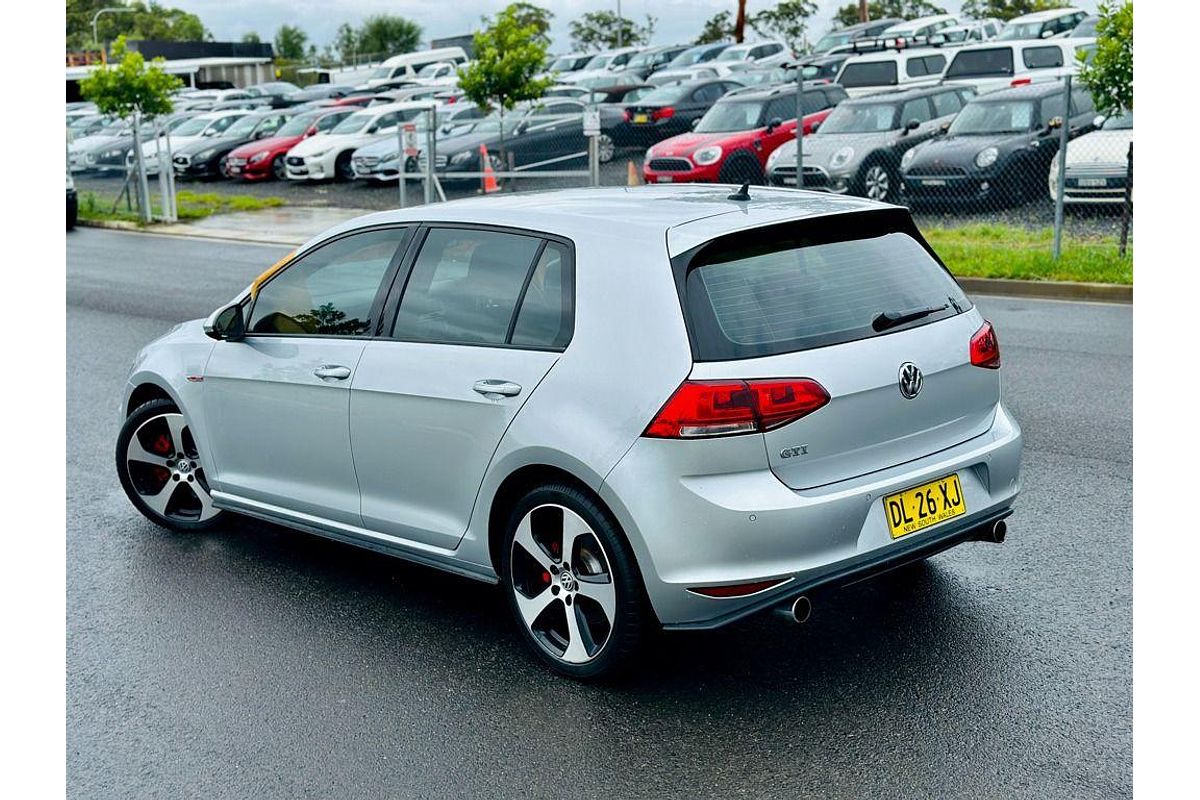 2014 Volkswagen Golf GTI 7