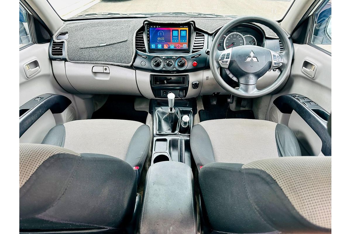 2014 Mitsubishi Triton GLX-R MN 4X4