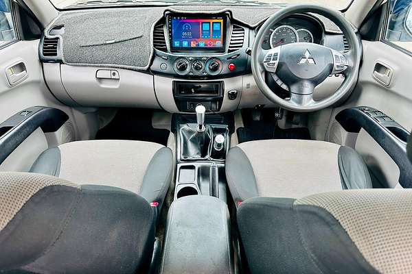 2014 Mitsubishi Triton GLX-R MN 4X4