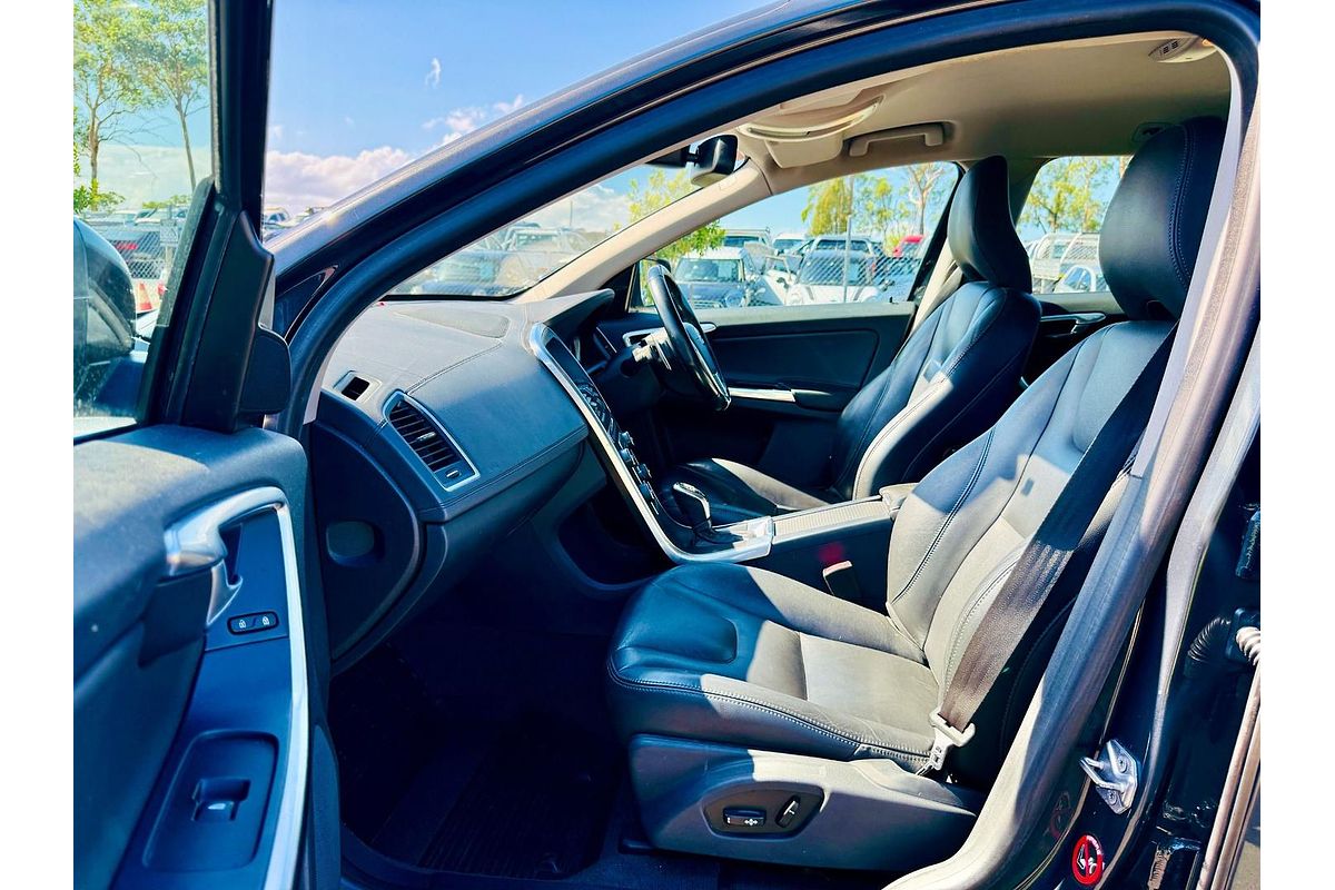 2014 Volvo XC60 T5 Luxury