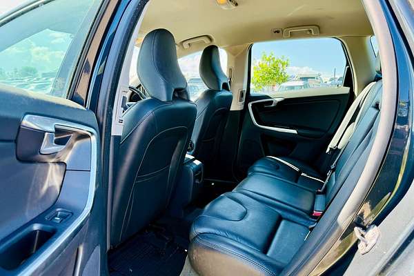 2014 Volvo XC60 T5 Luxury