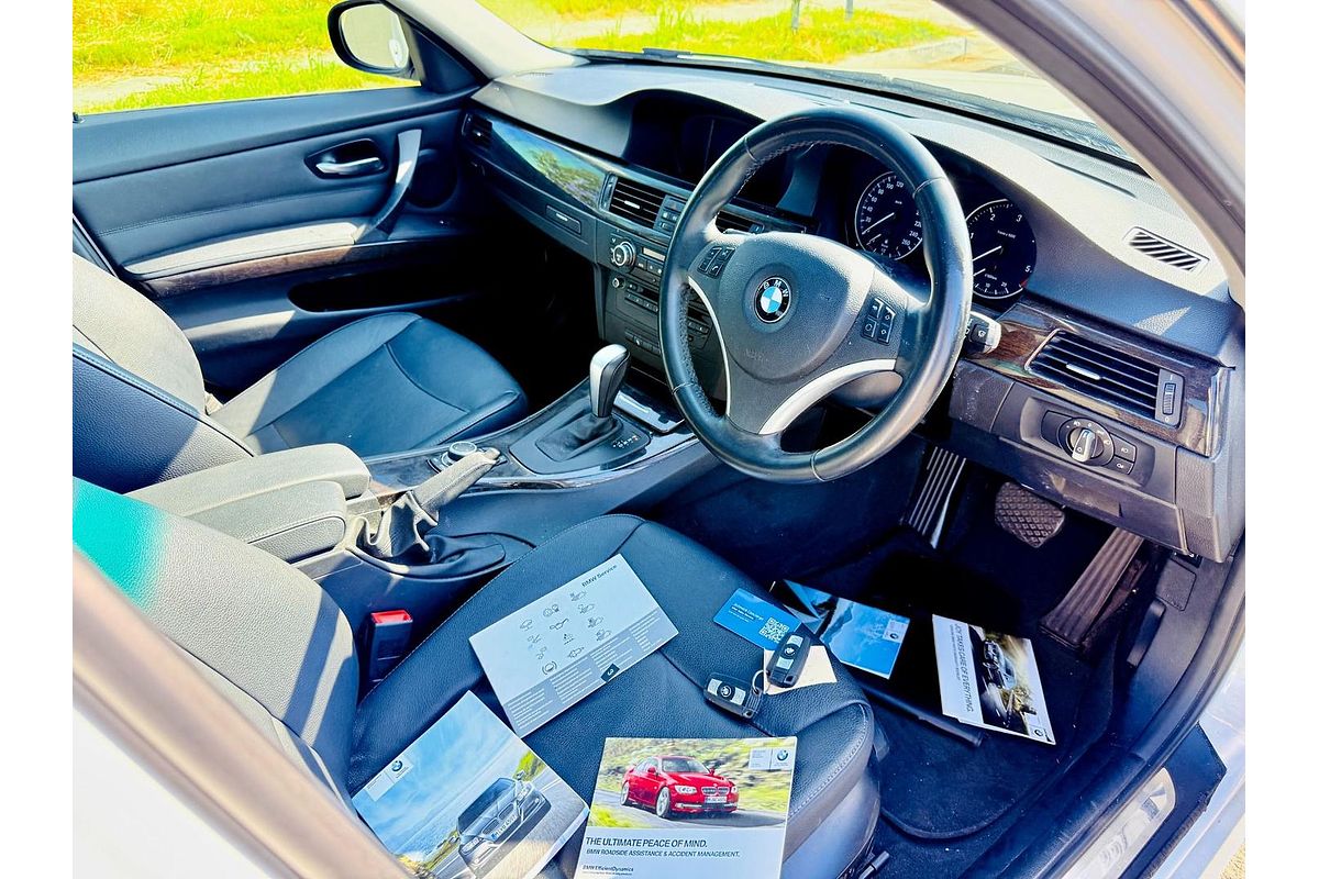 2011 BMW 3 Series 320d E92