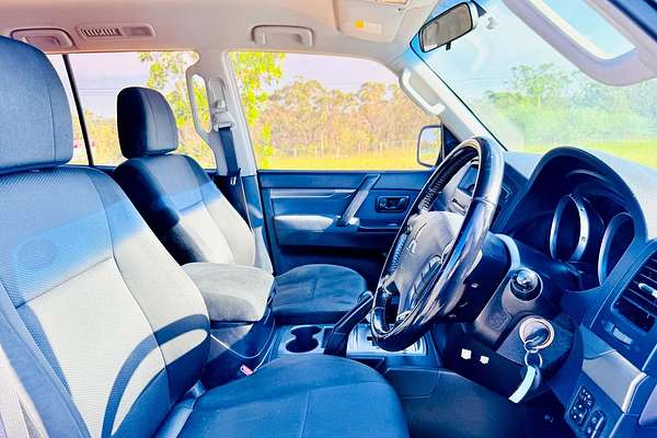 2009 Mitsubishi Pajero GLS NT