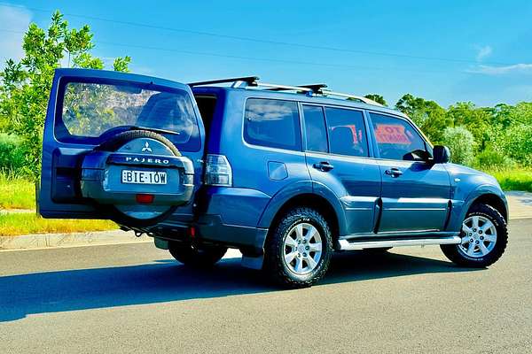 2009 Mitsubishi Pajero GLS NT