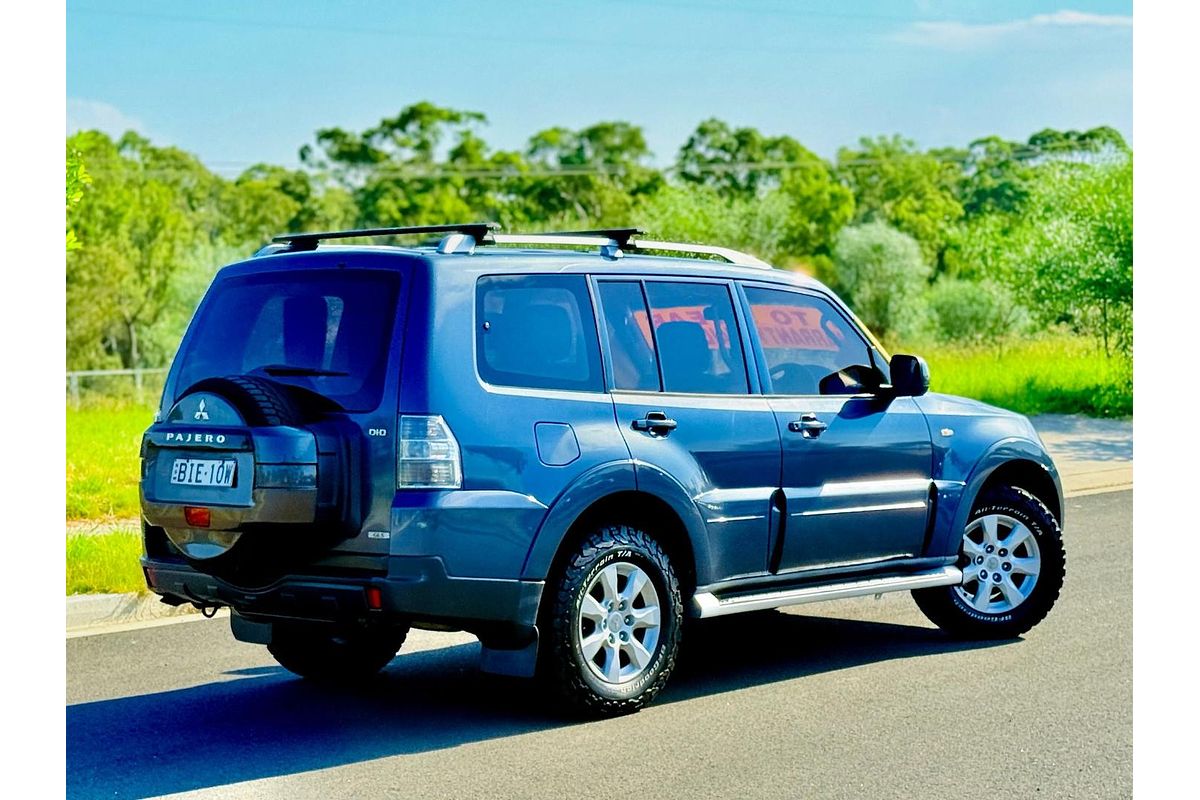 2009 Mitsubishi Pajero GLS NT