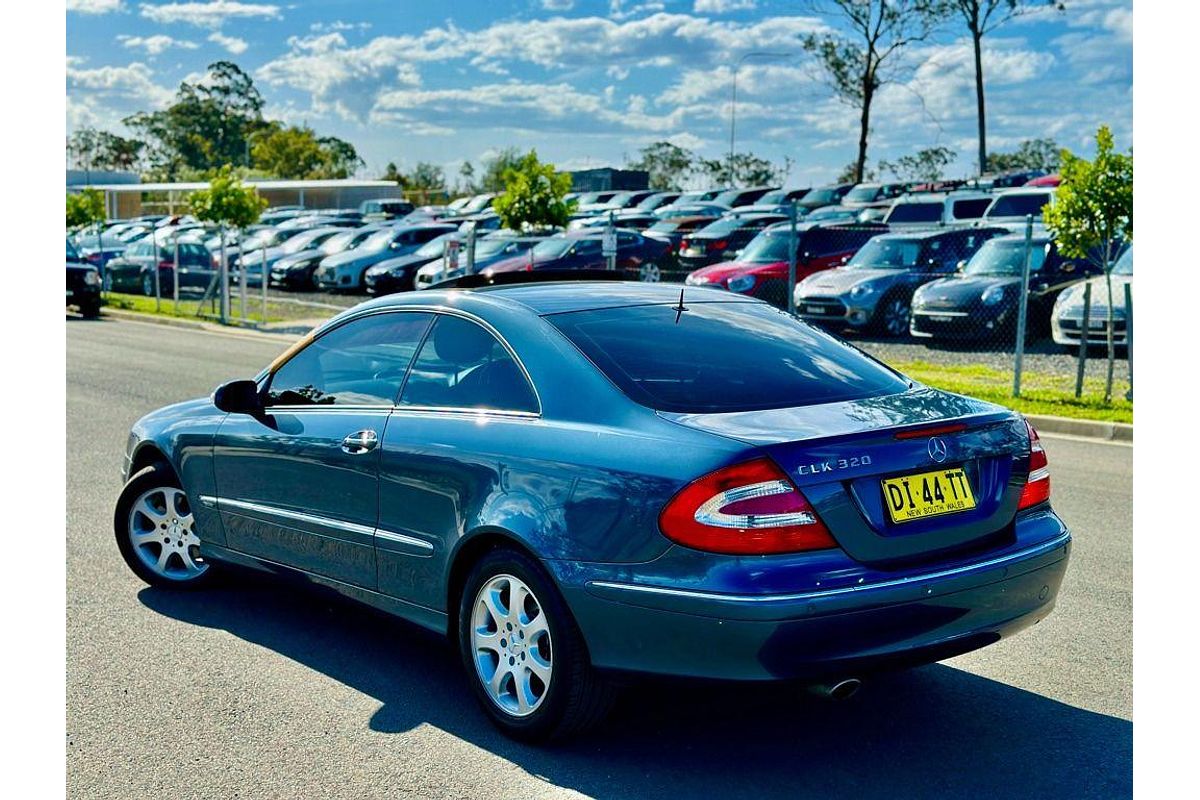 2004 Mercedes-Benz CLK-Class CLK320 Elegance C209