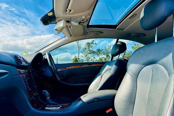 2004 Mercedes-Benz CLK-Class CLK320 Elegance C209