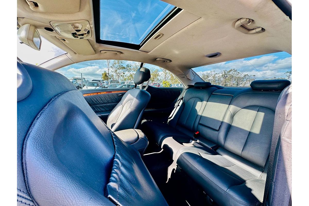 2004 Mercedes-Benz CLK-Class CLK320 Elegance C209
