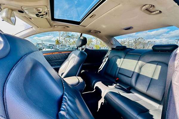 2004 Mercedes-Benz CLK-Class CLK320 Elegance C209