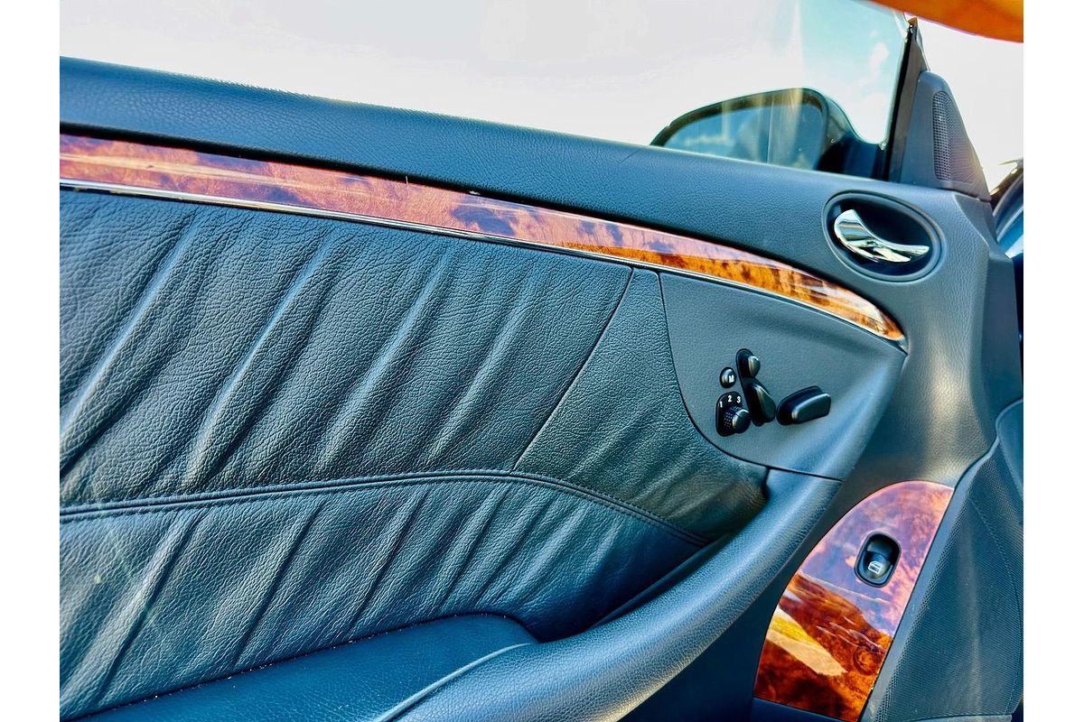2004 Mercedes-Benz CLK-Class CLK320 Elegance C209