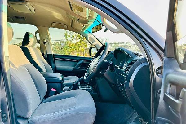 2007 Toyota Landcruiser VX UZJ200R