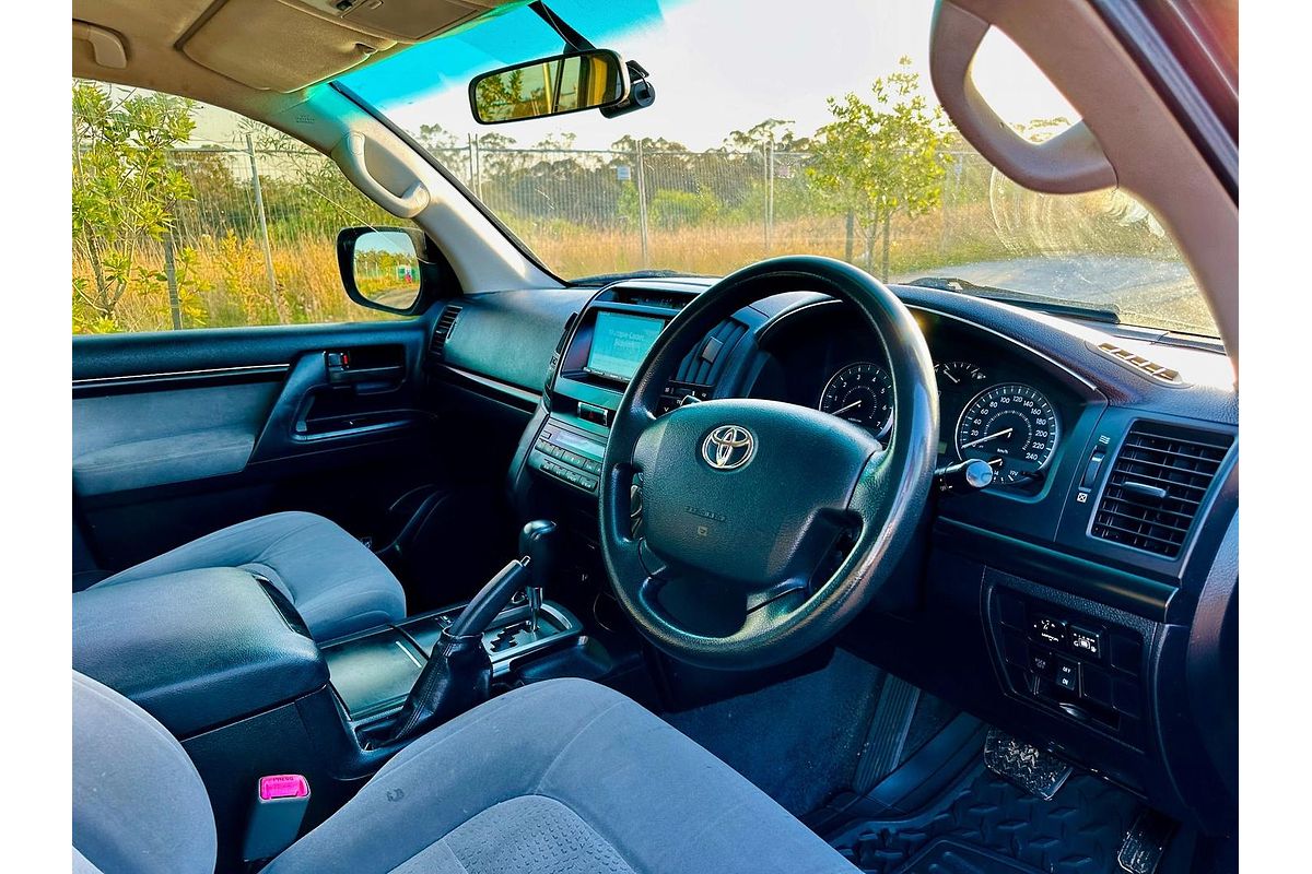 2007 Toyota Landcruiser VX UZJ200R