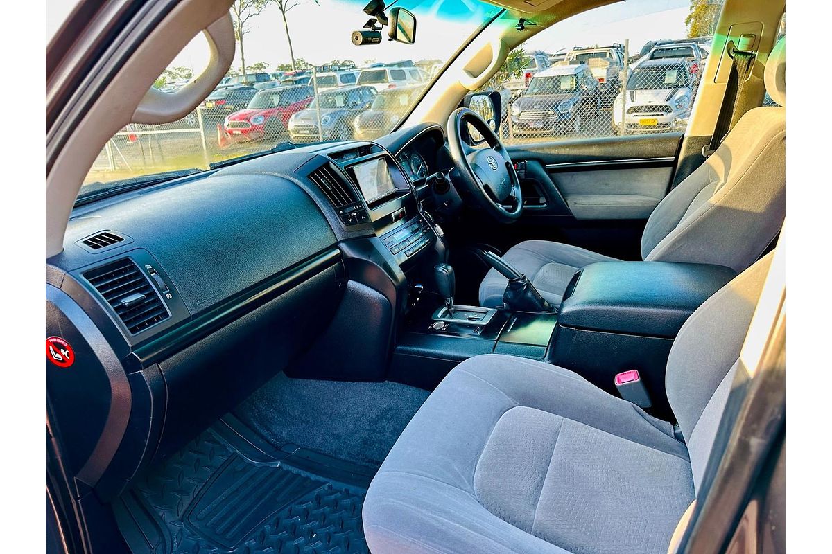 2007 Toyota Landcruiser VX UZJ200R