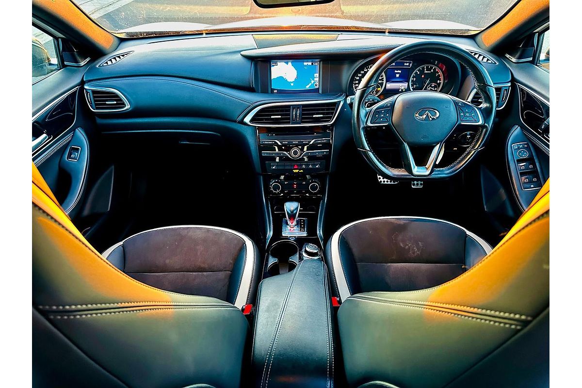 2018 INFINITI Q30 Sport H15