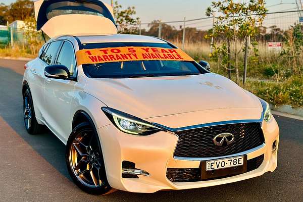 2018 INFINITI Q30 Sport H15