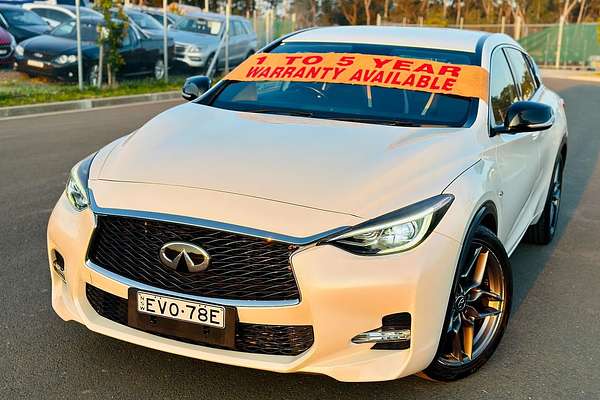 2018 INFINITI Q30 Sport H15