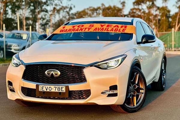 2018 INFINITI Q30 Sport H15