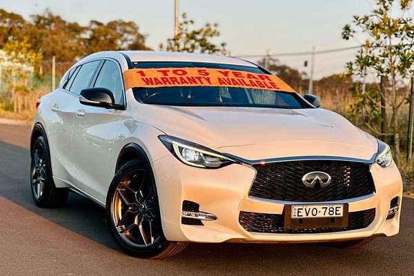 2018 INFINITI Q30 Sport H15