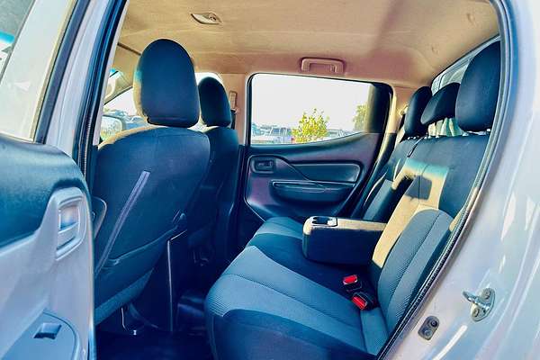 2015 Mitsubishi Triton GLX MQ 4X4