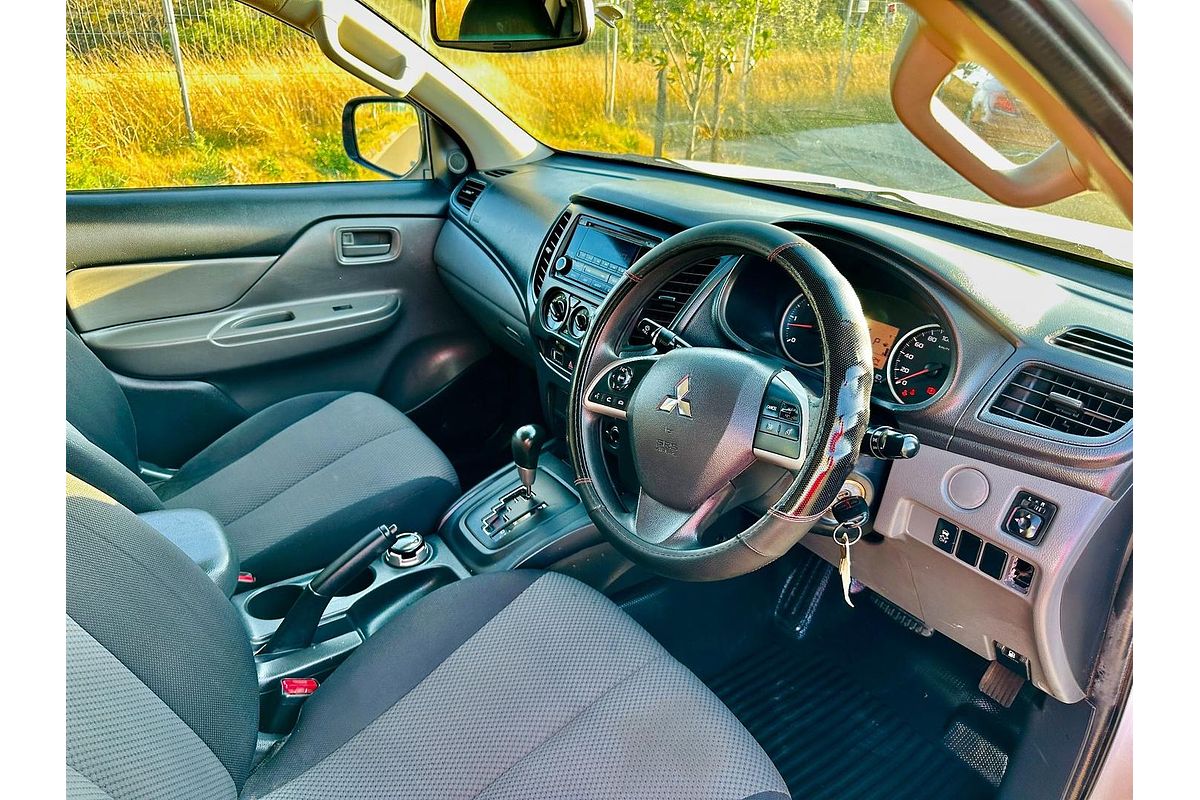 2015 Mitsubishi Triton GLX MQ 4X4