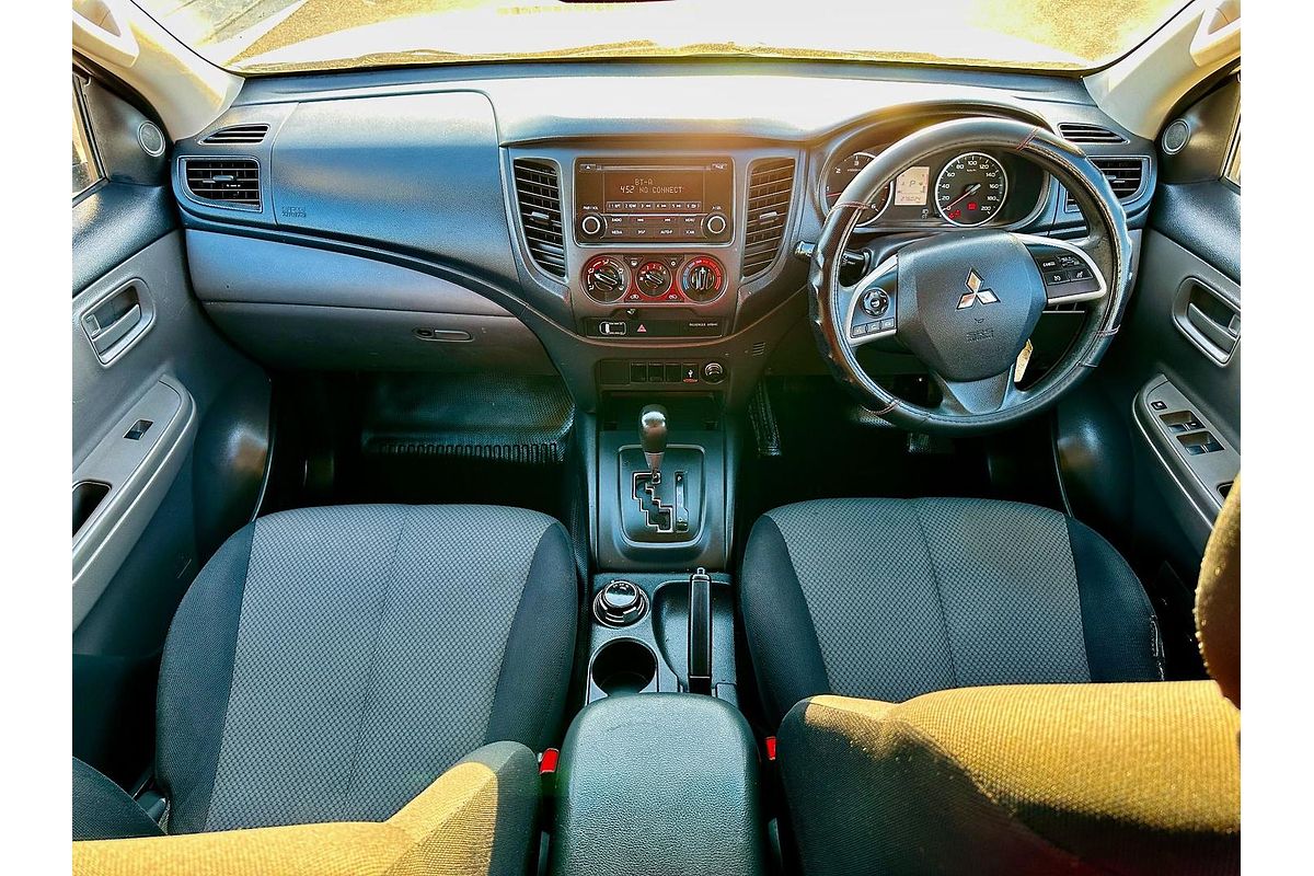 2015 Mitsubishi Triton GLX MQ 4X4