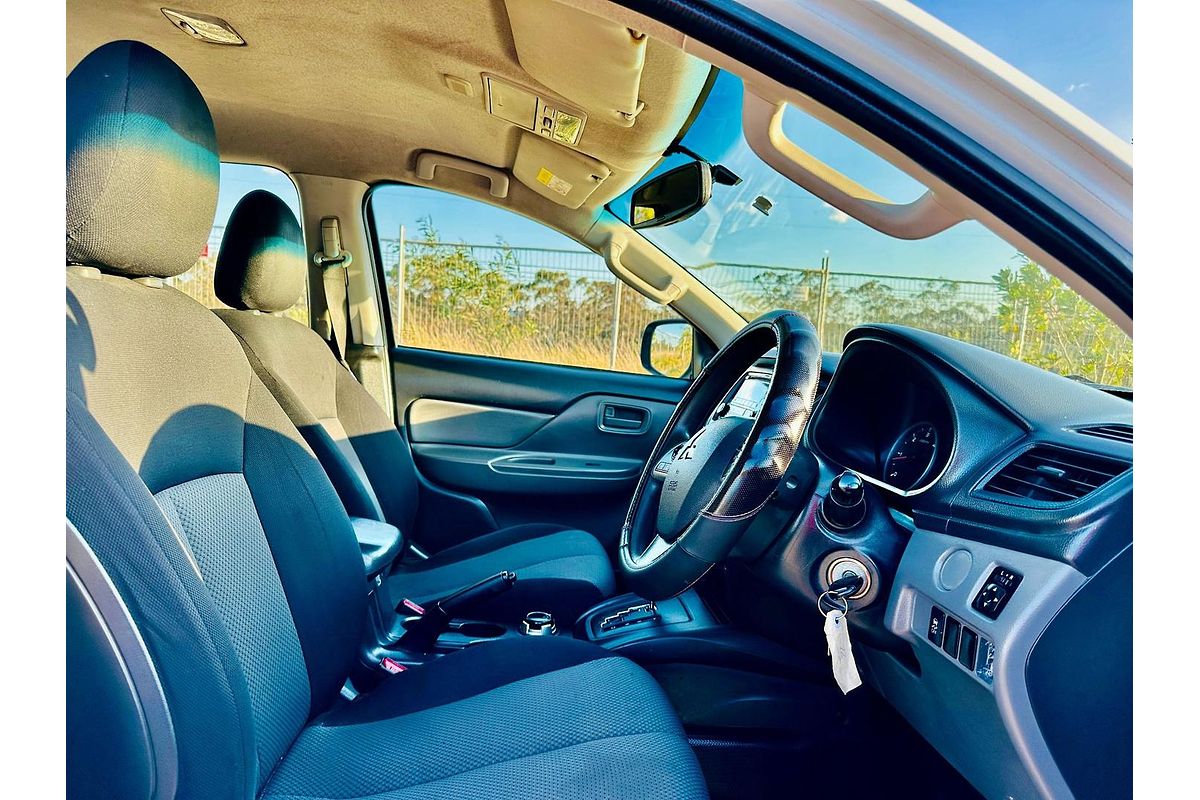 2015 Mitsubishi Triton GLX MQ 4X4
