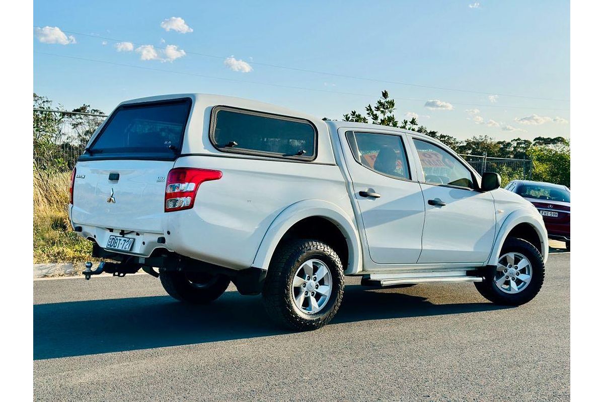 2015 Mitsubishi Triton GLX MQ 4X4