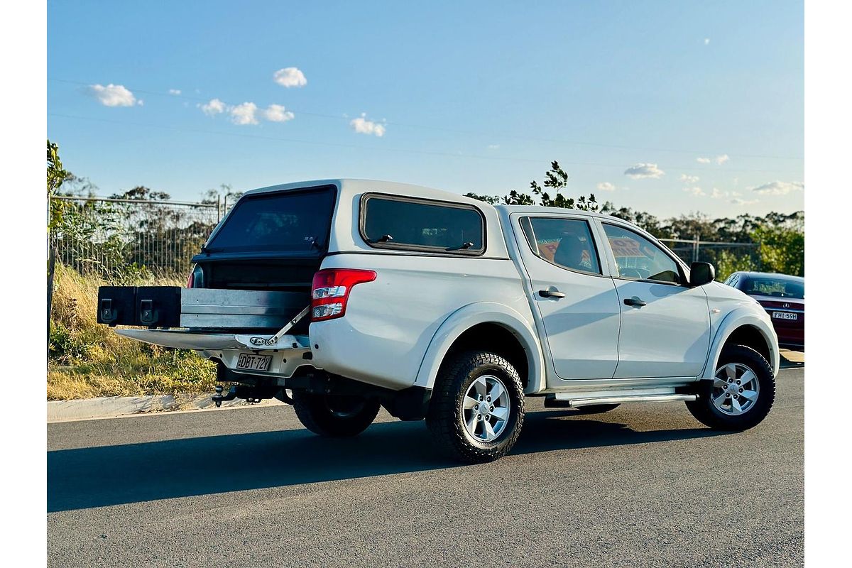2015 Mitsubishi Triton GLX MQ 4X4
