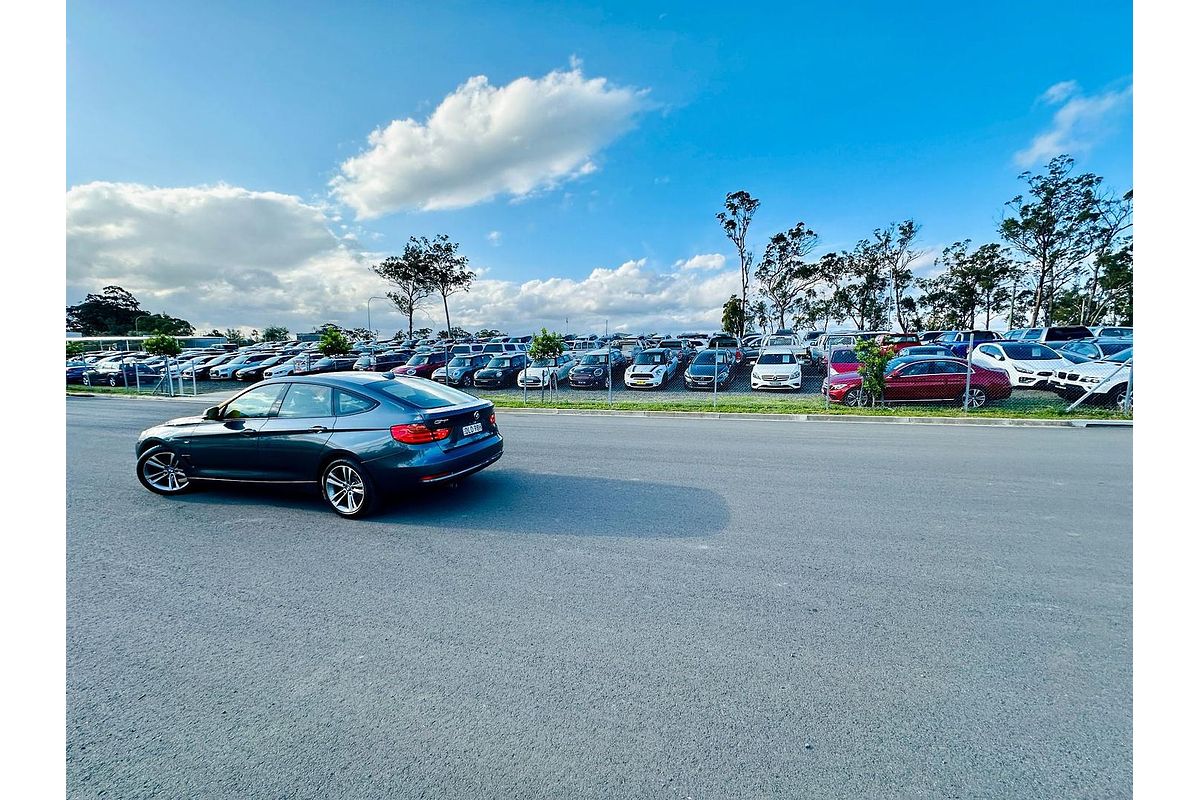 2015 BMW 3 Series 320i M Sport F34