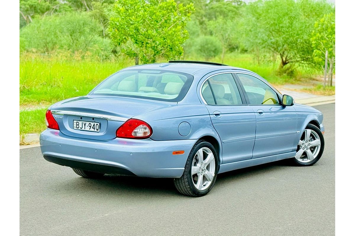 2009 Jaguar X-Type LE X400