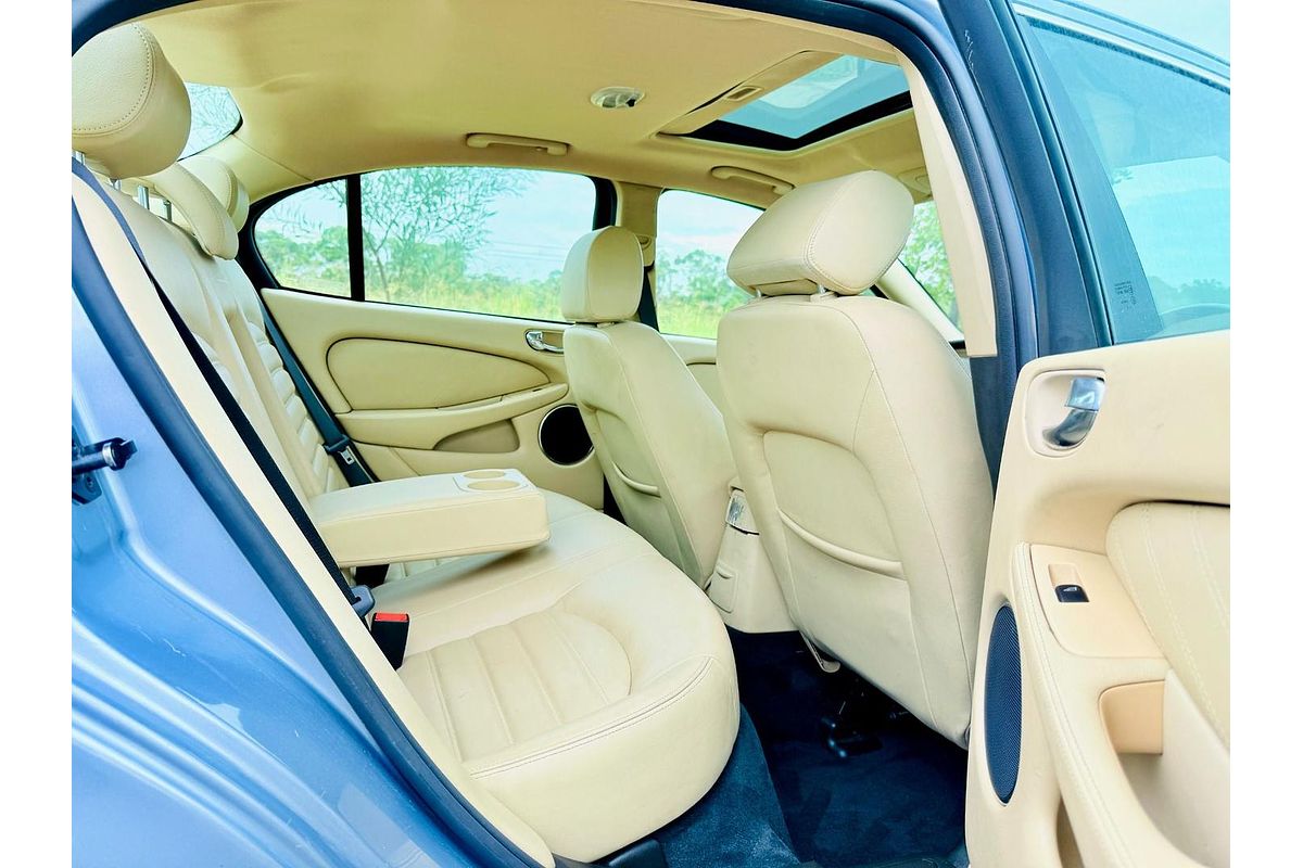 2009 Jaguar X-Type LE X400