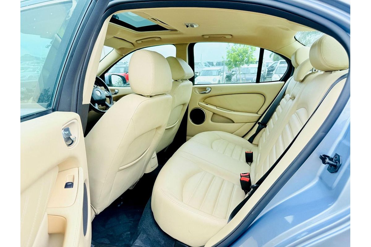 2009 Jaguar X-Type LE X400