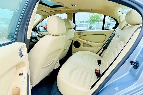 2009 Jaguar X-Type LE X400