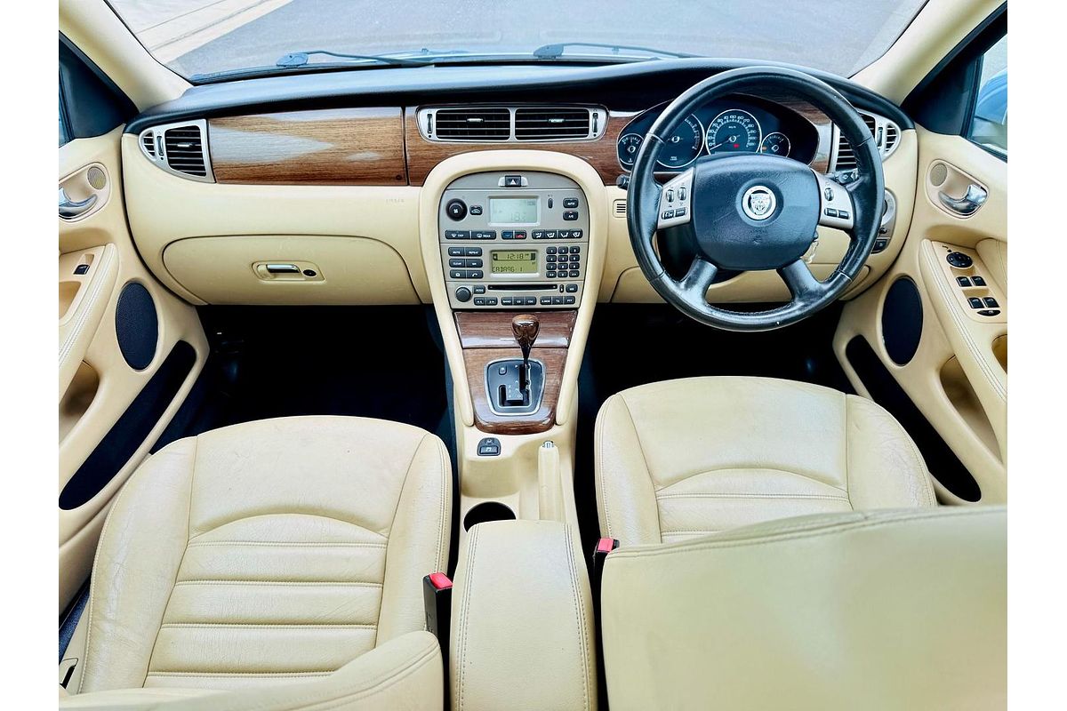 2009 Jaguar X-Type LE X400