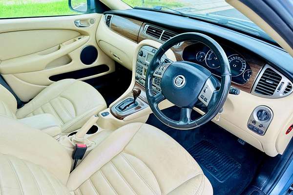2009 Jaguar X-Type LE X400