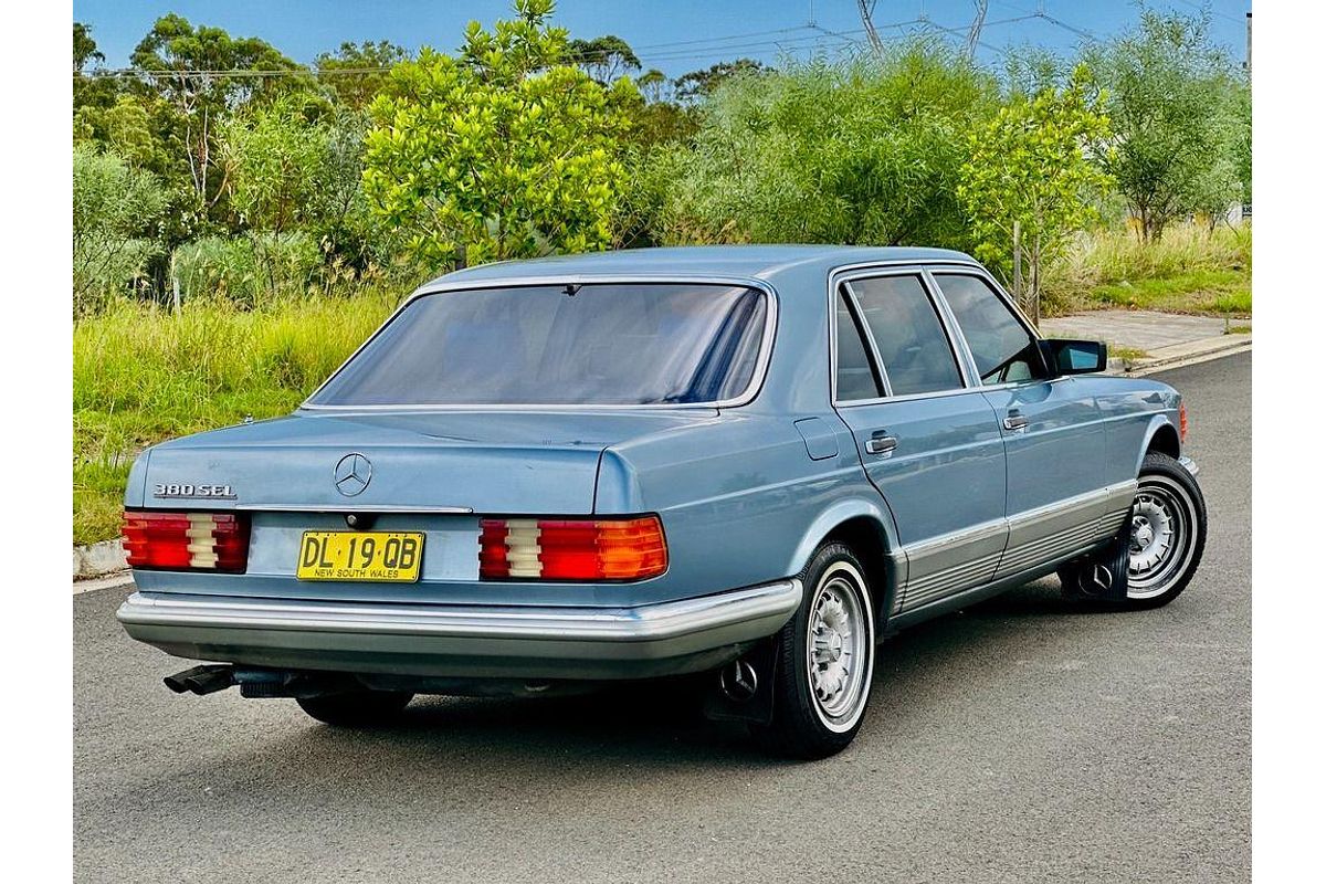 1985 Mercedes-Benz 250 W123