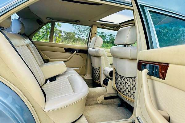 1985 Mercedes-Benz 250 W123