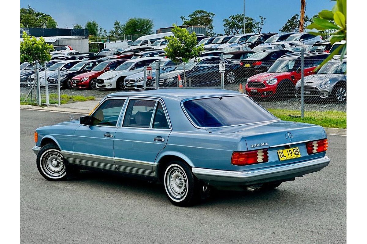 1985 Mercedes-Benz 250 W123
