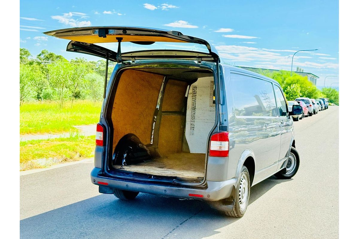 2012 Volkswagen Transporter TDI250 Runner T5 SWB