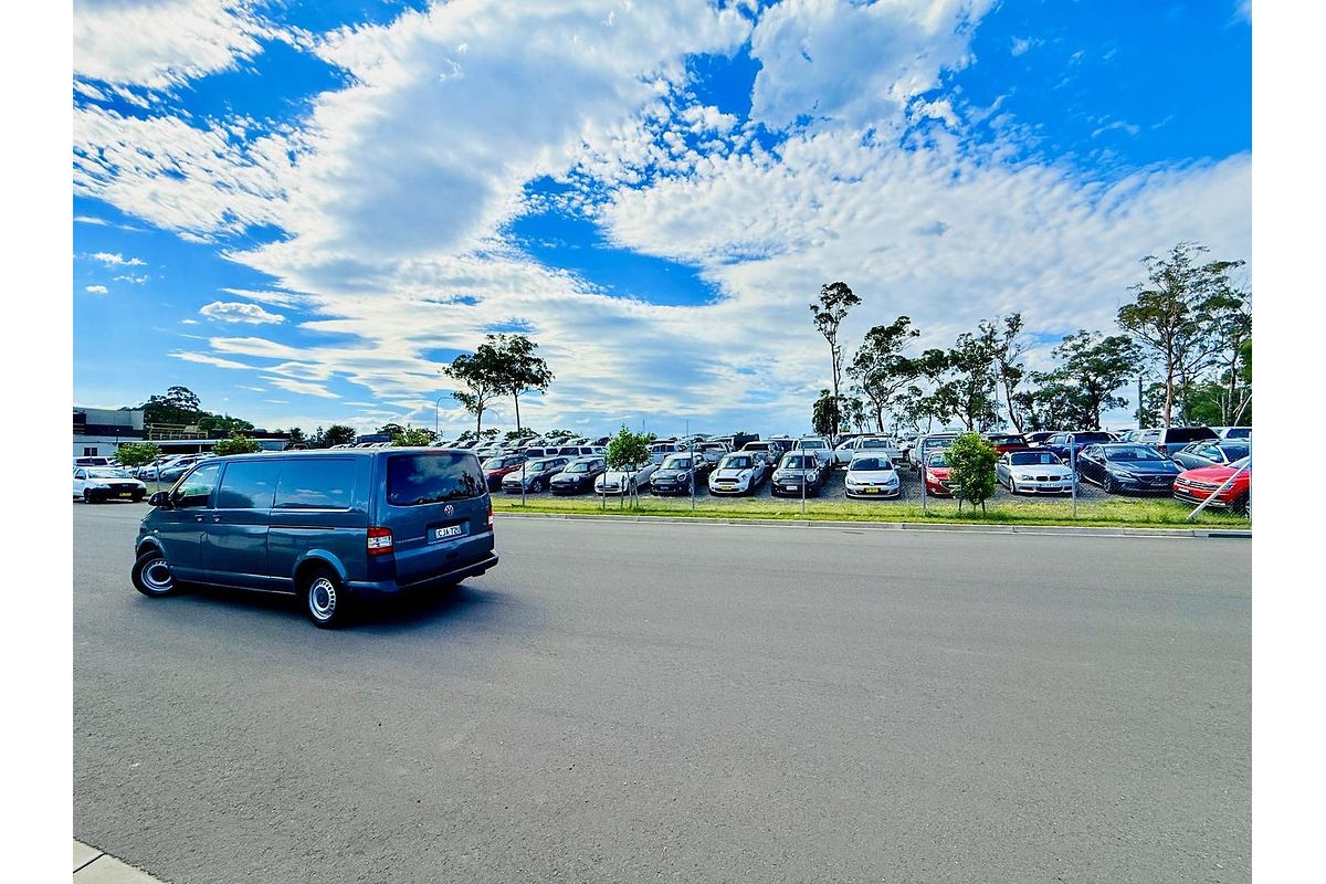 2012 Volkswagen Transporter TDI250 Runner T5 SWB